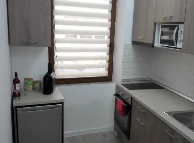 A. Einstein 9a Апартаменты